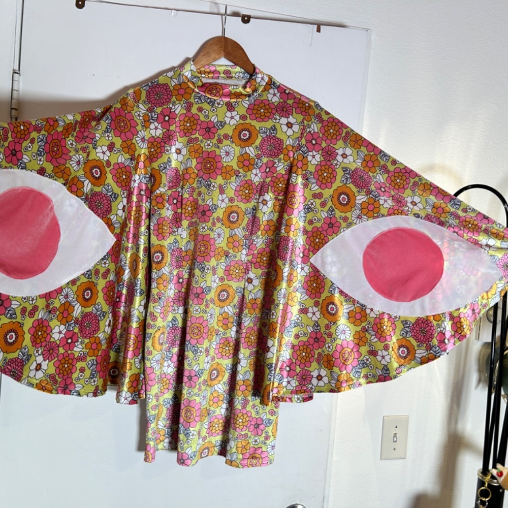 Rare floral mini moth dress - Picture 2 of 4